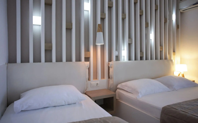 Studios Anny Elegant Studios