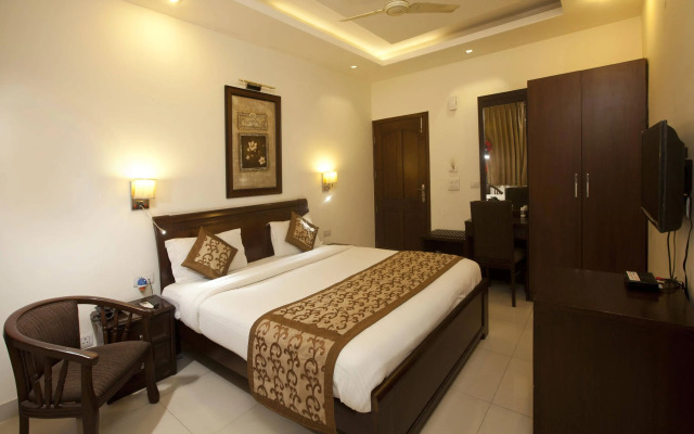 OYO 326 Hotel Shubhdeep Aashiyana