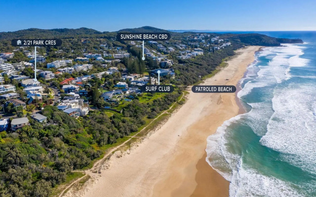 Unit 2 21 Park Cres Modern Stylish apartment