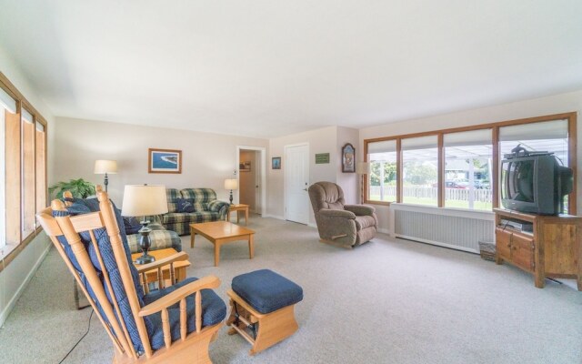 Surfers Cove 3 Br home by RedAwning