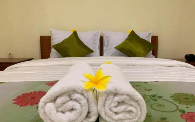 Green orry inn cafe & cottages – Guest Rooms – Tetebatu