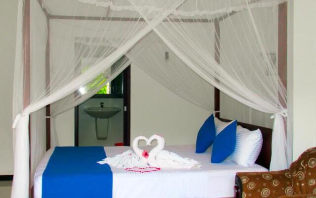 Shanika Beach Inn