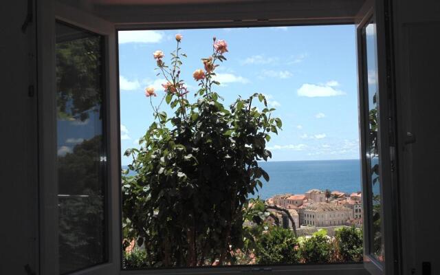 Apartments & Rooms Rose