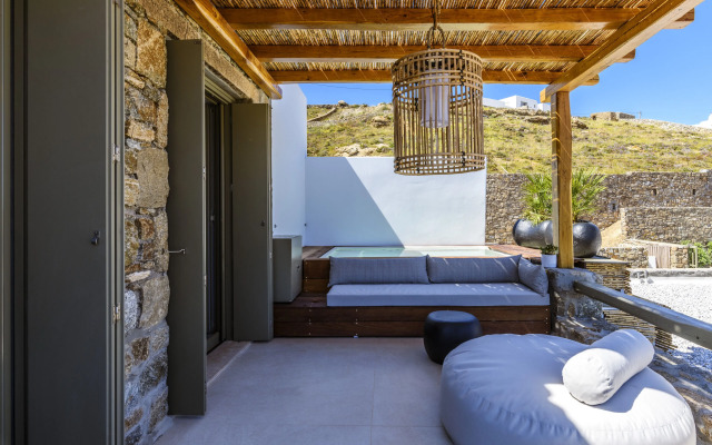 Nasta Intentional Living Mykonos