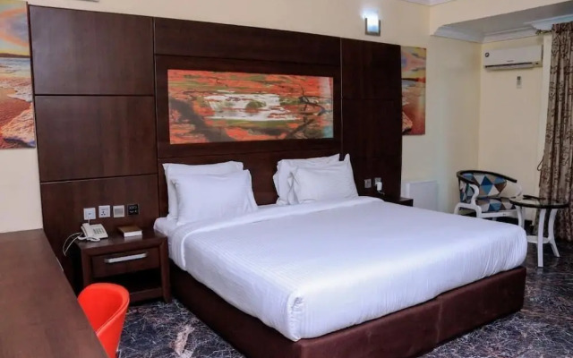 Desikok Royal Hotel