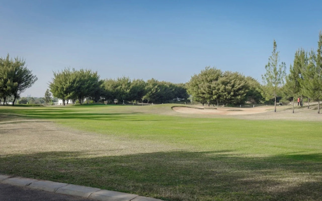 Royal County Villa by Stayjade