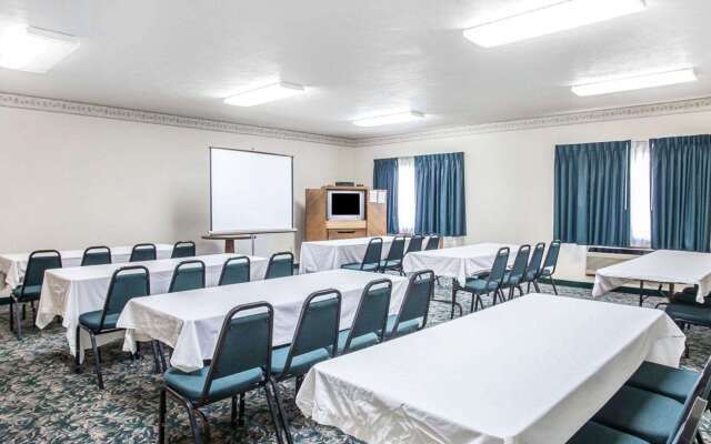 Rodeway Inn and Suites Spokane