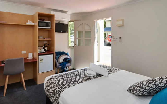 Elphin Motel & Serviced Apartments