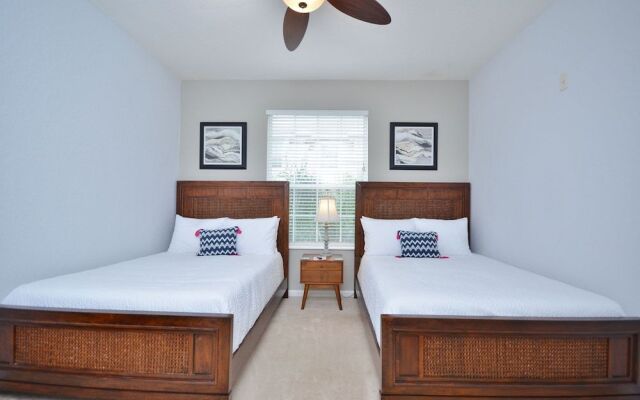 Palmavera Deluxe 3 Bedroom Condo by Redawning