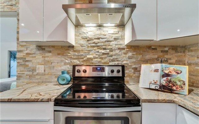 Calle de Peru by Beachside Management