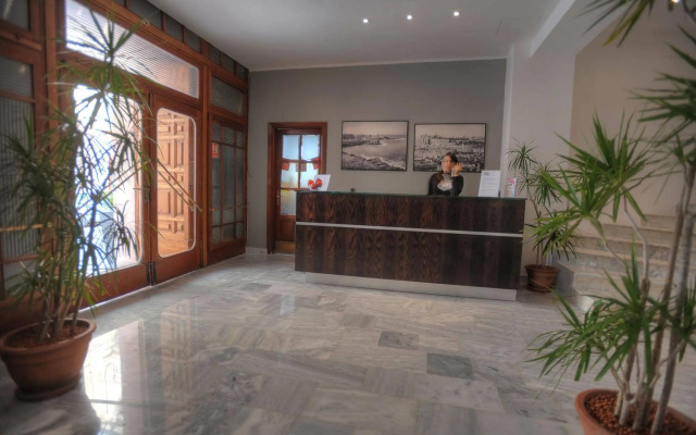 Astra Hotel