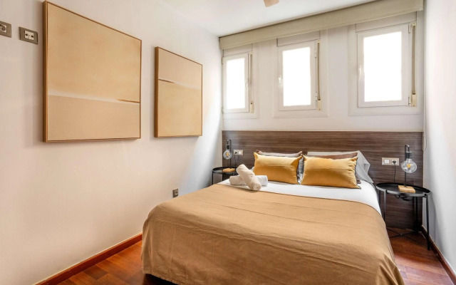 Ronda Sant Pere Private City Center 3Bedroom Suite B