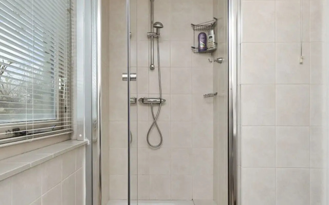 Lovely Family Villa With Garden in Kamperland