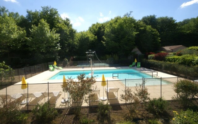 Cosy Holiday Home in Castelnaud-la-chapelle