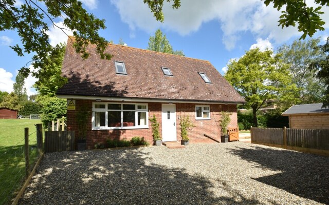 Lyndhurst Cottage