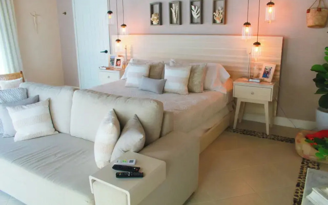 Esciros Luxury Villa