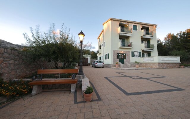 Charming Apartment Directly on the Sea, Whirlpool and Sauna, Beautiful Garden
