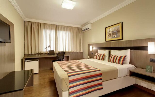 Hotel Deville Express Cascavel