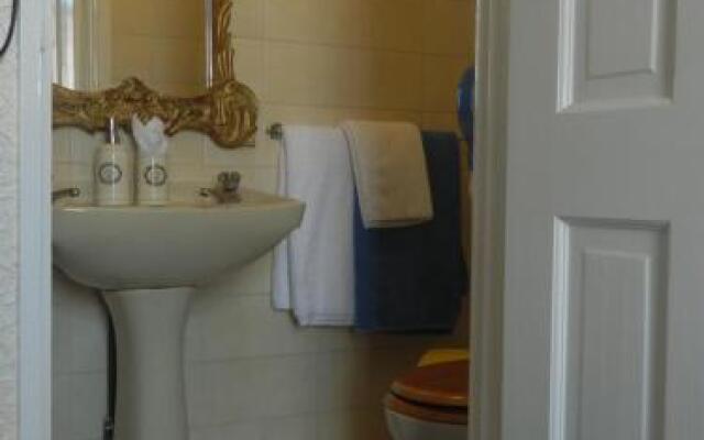 Falklands Hotel
