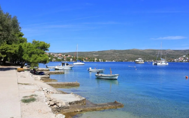 Lias 2 - With Restaurant - SA8