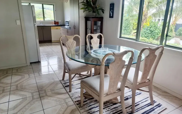 Natura Nikao Beach Villa