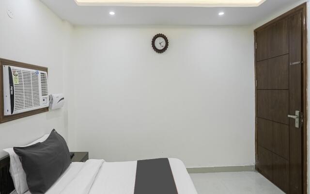 Collection O 85894 Hotel City Light Guest House