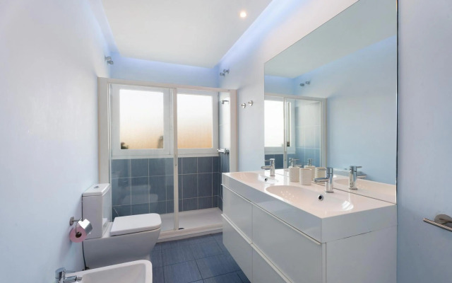 VILLA BAHIA DE MICHEL, Piscina climatizable, Free Wifi, BBQ