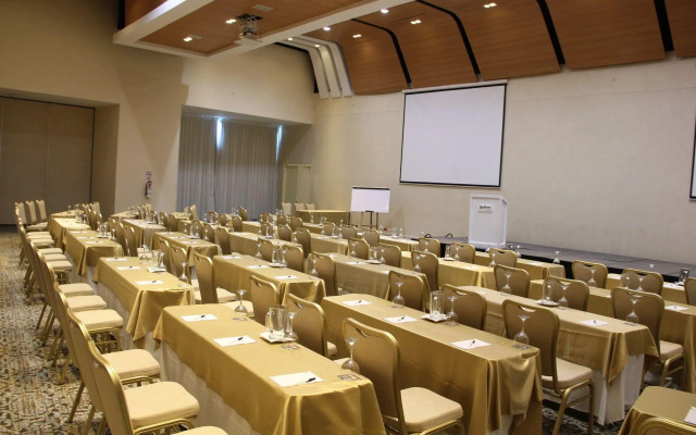 Radisson Cartagena Ocean Pavillion Hotel