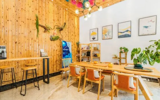 Lake of Fuxian Bicheng B&B (Chengjiang Sun Mountain Branch)