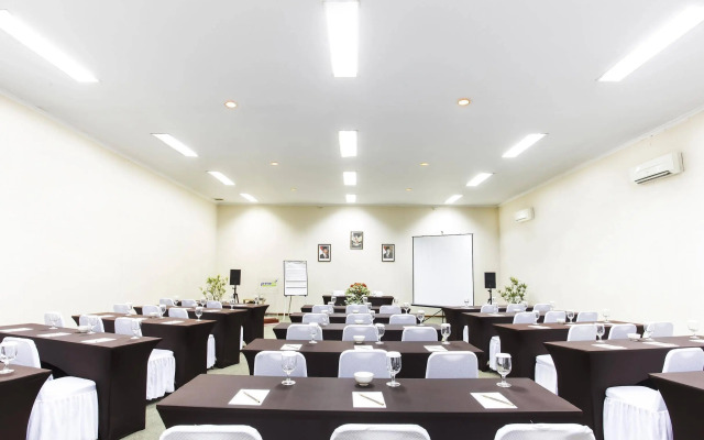 PrimeBiz Hotel Karawang