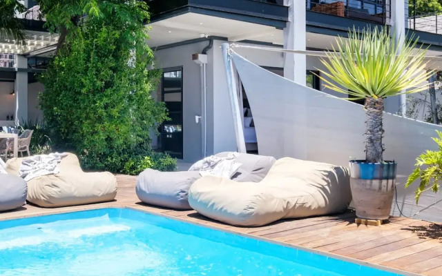 Elegant Charm Retreat Central Treasure