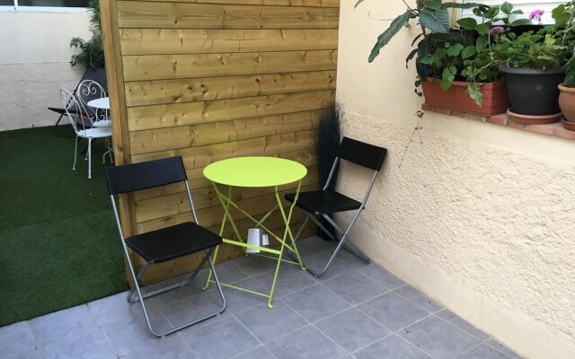 Studio in Antibes, With Furnished Terrace and Wifi - 500 m From the Be
