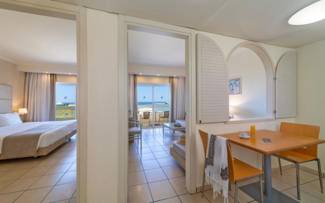 Athineon Hotel