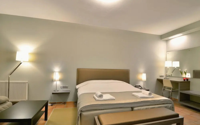 Ellopia Point Hotel