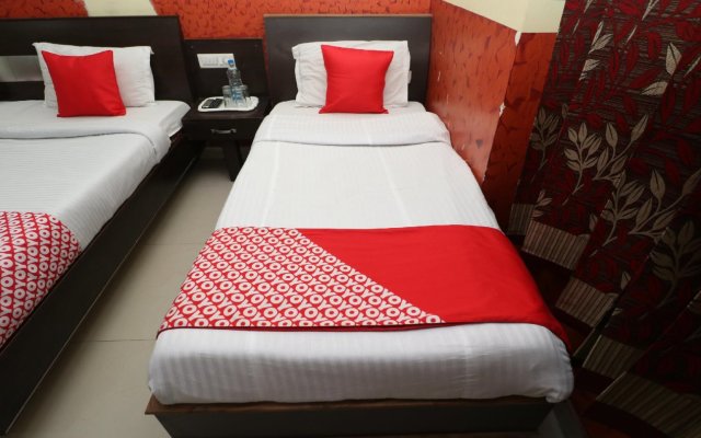 Lucky Guest House By OYO Rooms