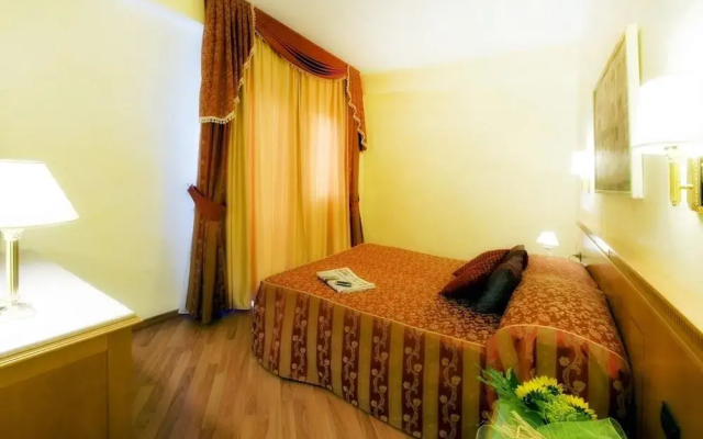 Hotel Bright