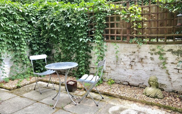 Victoria Station Apartment