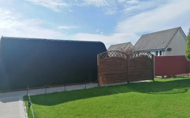 Skye Pod