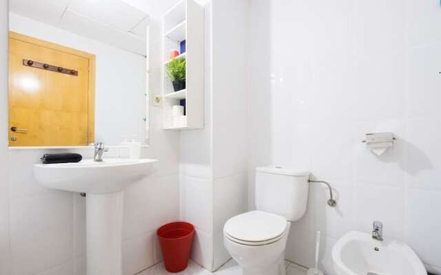 6 Pax Las Ramblas Santa Mónica (Barcelona)