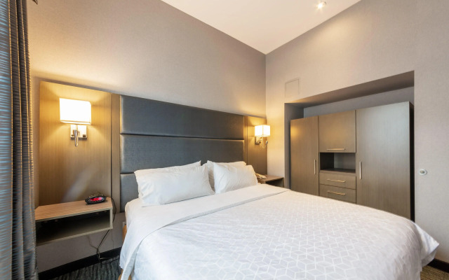 Holiday Inn Express Hotel & Suites Riverport Richmond by IHG