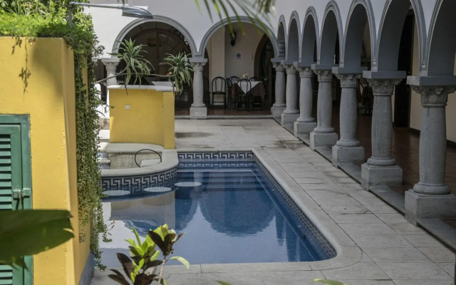 Hotel Colonial