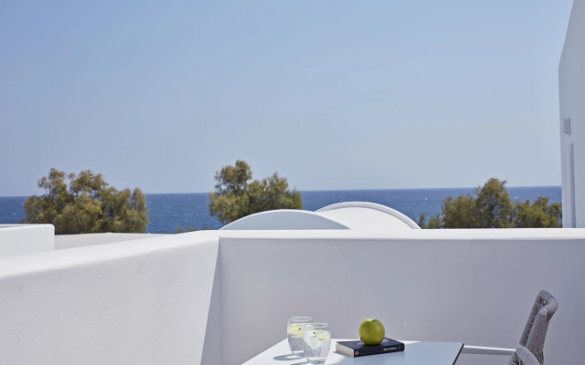 Costa Grand Resort & Spa