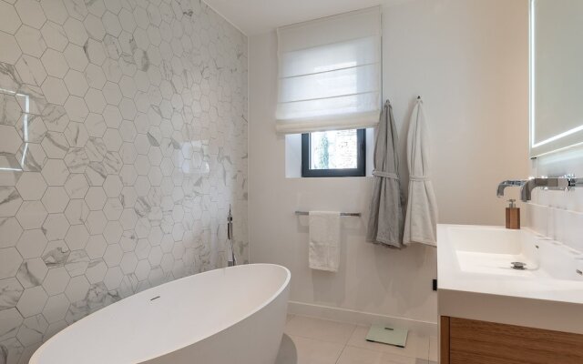 Villa Azalea by The Pearls Collection