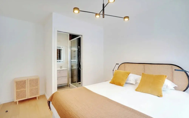 Duplex With Terrace in Levallois