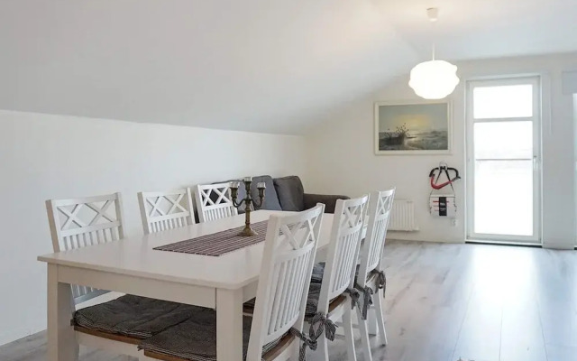 6 Person Holiday Home in Kungshamn-by Traum