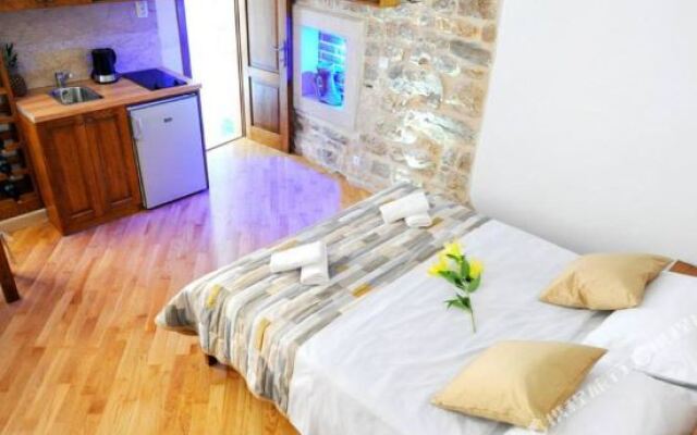 Diocletian Wine Apartment