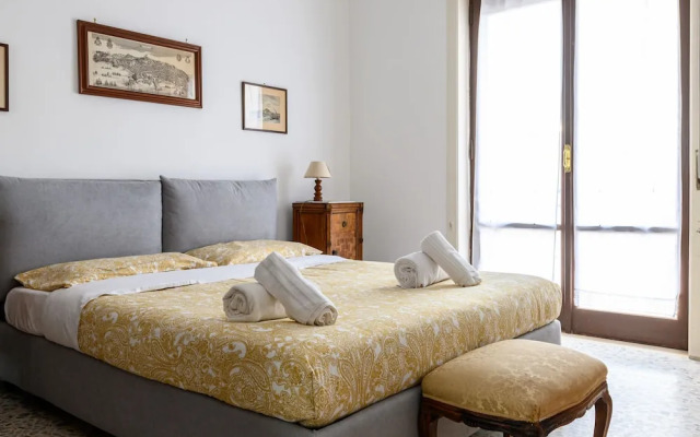 Via Coriolano 8 in Naples