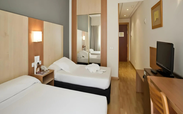 Hotel ILUNION Romareda