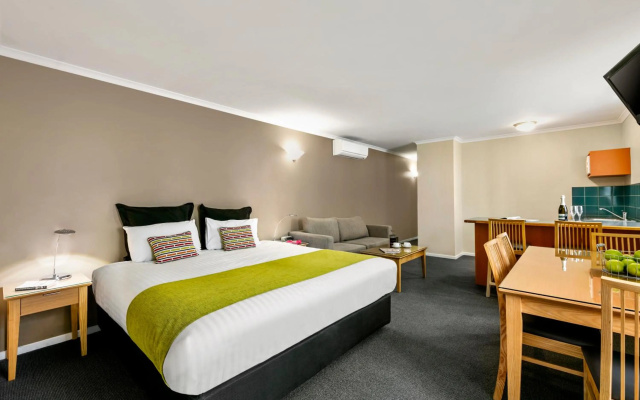 Hobart Waterfront Apartments – Guest Rooms – Hobart