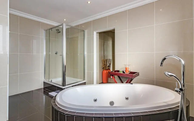 Silver Oaks Boutique Hotel